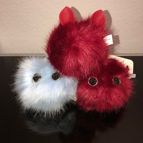 NWT Under One Sky Fluffy Furry Bag Charm - Picture 2 of 8